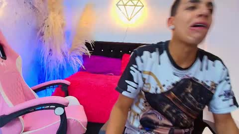 Snapshot of ariatna_andy chatting on March 24, 10:26 pm ariatna_andy online show from March 24, 10:26 pm