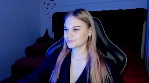 Aria online show from November 5, 6:30 pm