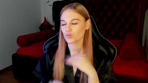 Aria online show from November 10, 5:23 pm