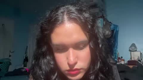 Aria online show from December 5, 5:59 am