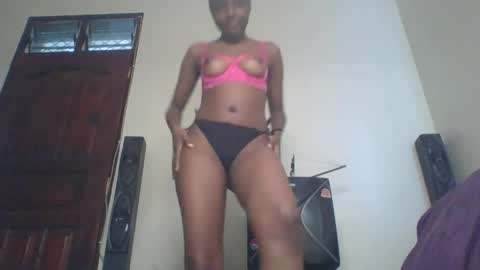 Snapshot of ariax_a chatting on April 12, 6:29 am Tight pussy online show from April 12, 6:29 am