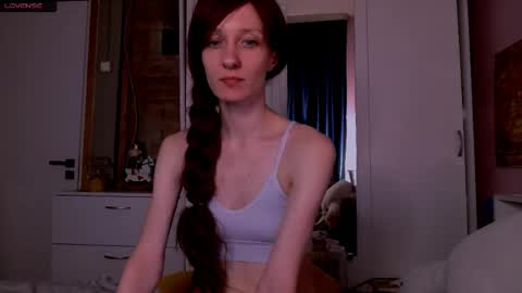 Snapshot of aribluush chatting on May 27, 1:57 am aribluush online show from May 27, 1:57 am