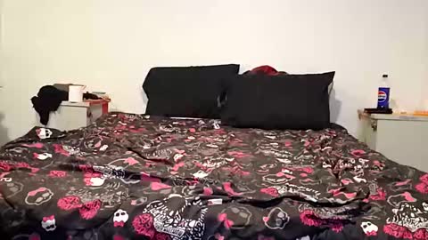 Sophie girard online show from November 17, 2:23 pm