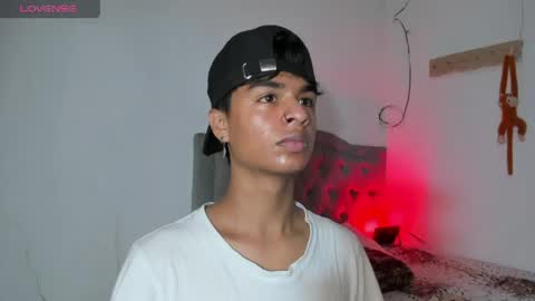 ariel_adan online show from April 24, 10:01 pm