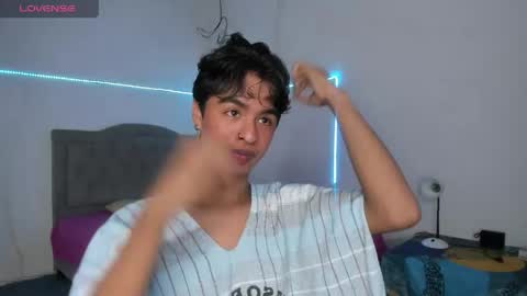 ariel_adan online show from May 25, 8:26 pm