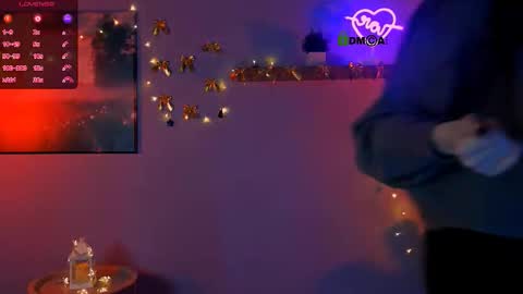 ariel_shadow online show from December 21, 7:10 pm