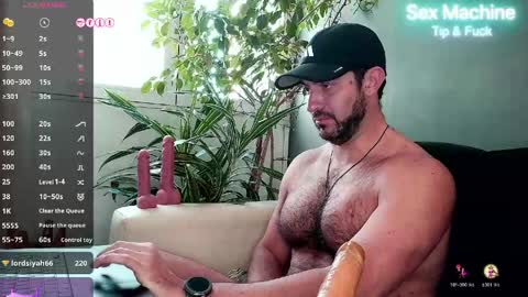Ariel online show from May 13, 1:19 pm