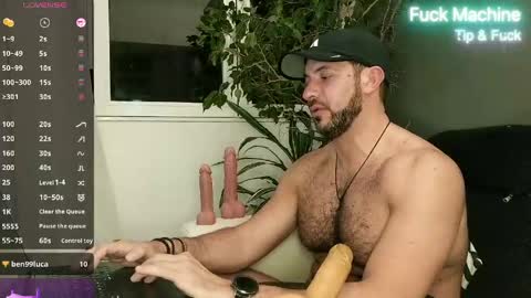Ariel online show from May 20, 4:07 am