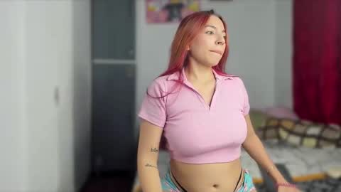 Snapshot of ariell_rose1 chatting on December 9, 5:51 am Stephany online show from December 9, 5:51 am