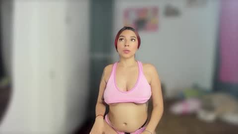 Snapshot of ariell_rose1 chatting on February 12, 5:26 am Stephany online show from February 12, 5:26 am