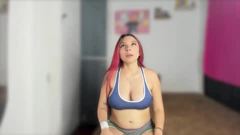 Snapshot of ariell_rose1 chatting on February 21, 4:40 am Stephany online show from February 21, 4:40 am