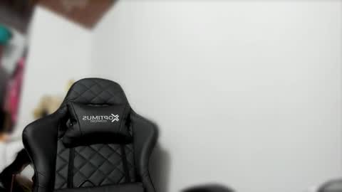 Snapshot of ariell_rose1 chatting on March 14, 2:50 am Stephany online show from March 14, 2:50 am