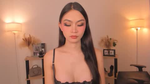 Snapshot of ariellaarida69 chatting on February 24, 1:20 pm MIRA GREYSON online show from February 24, 1:20 pm