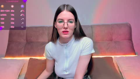 Ariella online show from December 5, 3:48 am