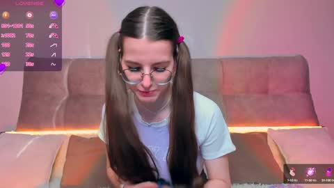 Ariella online show from December 14, 5:29 am