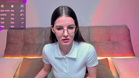 Ariella online show from December 18, 1:26 am