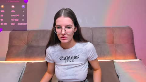 Ariella online show from January 5, 5:30 am