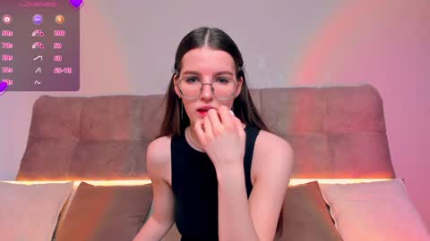 Ariella online show from January 15, 7:05 am