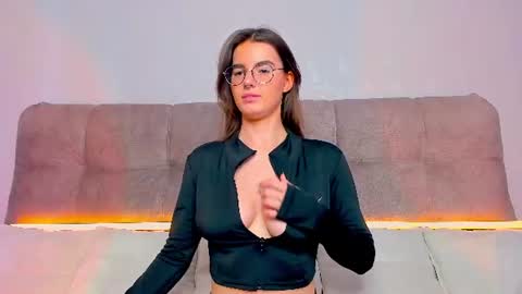 Ariella online show from June 10, 3:18 am