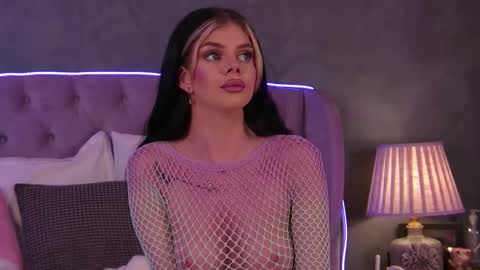 Ariell online show from October 8, 5:21 pm