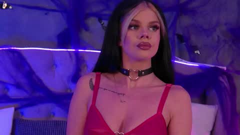 Ariell online show from October 27, 7:07 pm