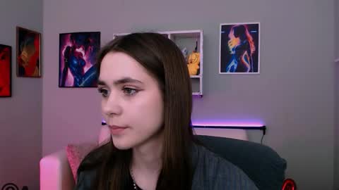 arielmell online show from March 1, 10:28 am