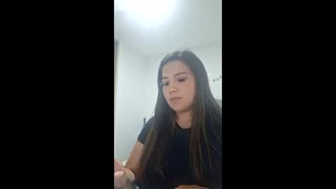 Snapshot of arielrose1022 chatting on June 9, 11:49 pm Ariel Rose online show from June 9, 11:49 pm