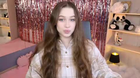 Snapshot of arielsykes chatting on April 13, 6:57 pm arielsykes online show from April 13, 6:57 pm