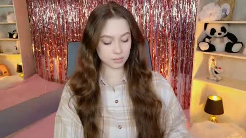 Snapshot of arielsykes chatting on April 17, 6:33 pm arielsykes online show from April 17, 6:33 pm