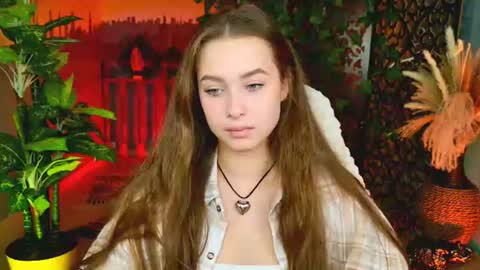 Snapshot of arielsykes chatting on June 14, 5:42 am arielsykes online show from June 14, 5:42 am