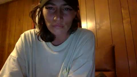 Snapshot of arielwyld chatting on October 8, 1:25 am ariel colin when hes here online show from October 8, 1:25 am