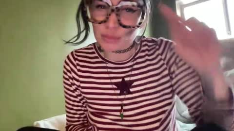 ariel  colin when hes here online show from February 23, 9:45 pm