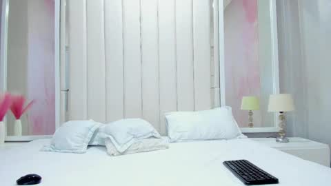 Snapshot of arietta_skinny chatting on February 28, 2:29 pm Arietta online show from February 28, 2:29 pm