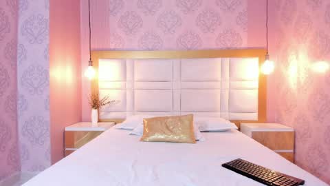 Snapshot of arietta_skinny chatting on March 29, 3:45 pm Arietta online show from March 29, 3:45 pm