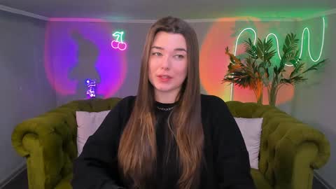 Ari online show from December 2, 1:02 pm