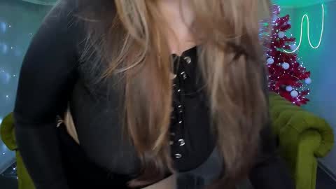 Ari online show from December 8, 3:21 am