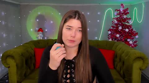 Ari online show from December 9, 3:11 pm