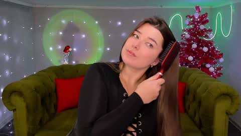 Ari online show from December 9, 6:35 pm