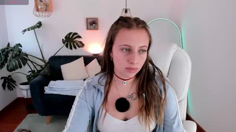 Ari  online show from June 24, 7:13 pm
