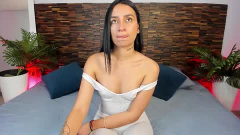 Snapshot of ariiaa_1 chatting on February 20, 10:54 pm ARIANNA online show from February 20, 10:54 pm