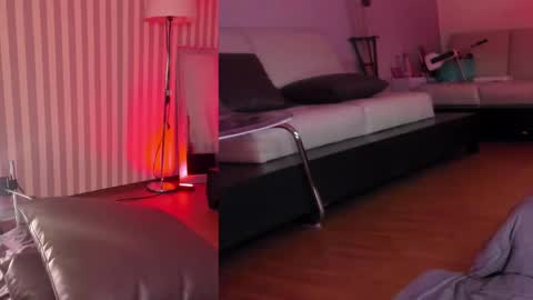  Arianna  online show from January 6, 10:47 pm