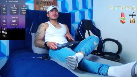 Ariies13 online show from December 24, 11:28 am