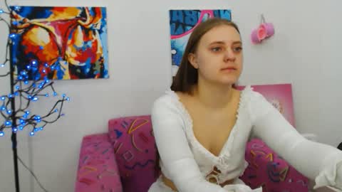 Snapshot of arinabelle chatting on April 5, 12:52 am arinabelle online show from April 5, 12:52 am