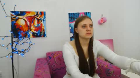 Snapshot of arinabelle chatting on April 10, 12:49 am arinabelle online show from April 10, 12:49 am