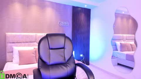 Ari  online show from October 25, 12:51 am