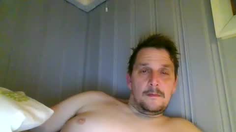 ariparikrigsmann online show from February 1, 8:29 pm