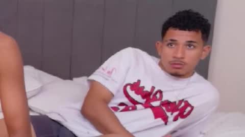 Aris Emma online show from November 8, 8:40 pm