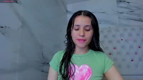 Snapshot of arisha_lee2 chatting on June 6, 12:27 am arisha_lee2 online show from June 6, 12:27 am