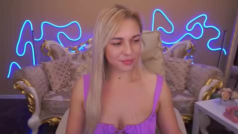 Snapshot of arishkalulu chatting on October 16, 6:25 am Arishka online show from October 16, 6:25 am