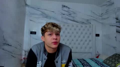 Snapshot of arissha_lee chatting on November 16, 1:28 pm celina online show from November 16, 1:28 pm